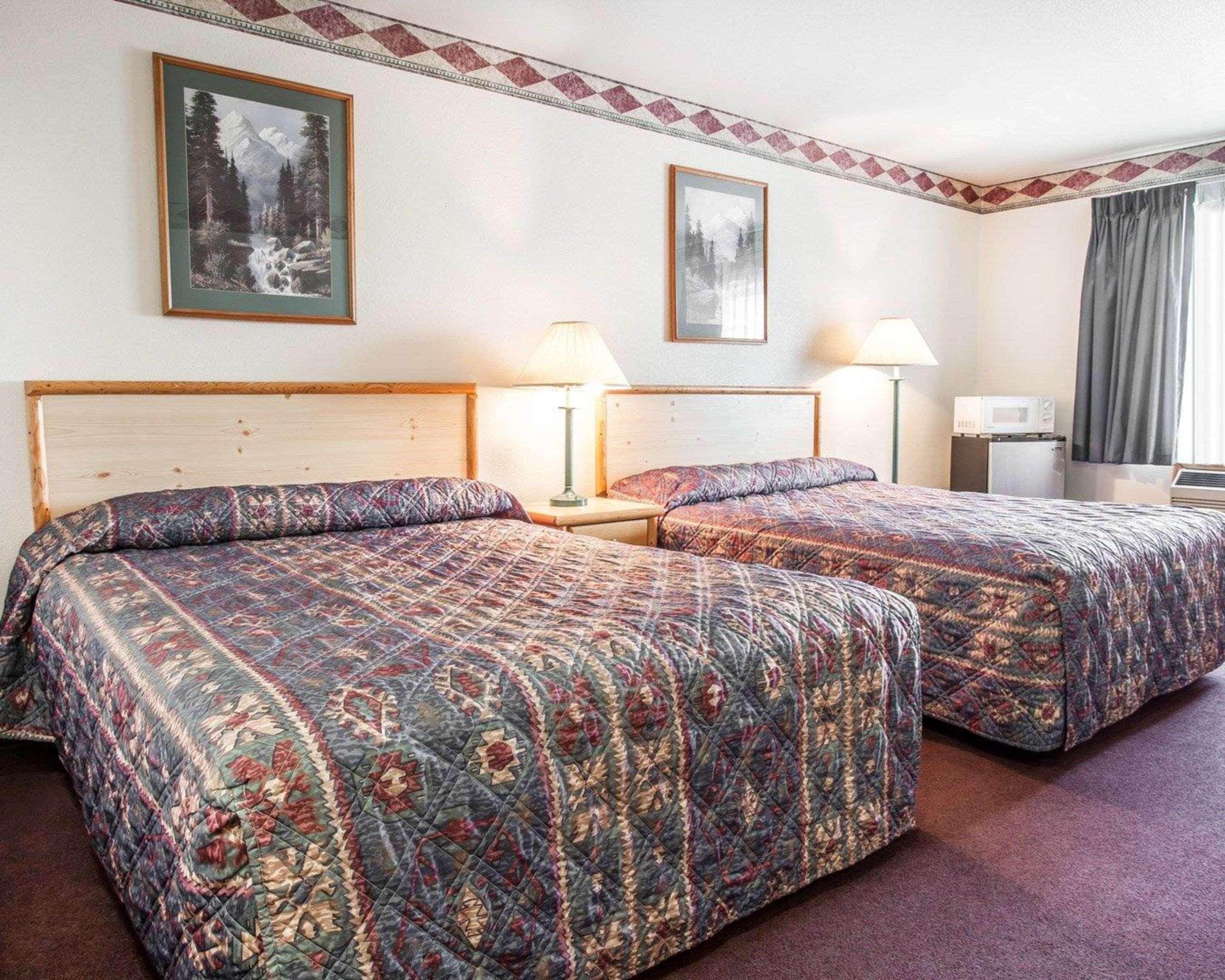 Rodeway Inn & Suites Spokane Exteriör bild
