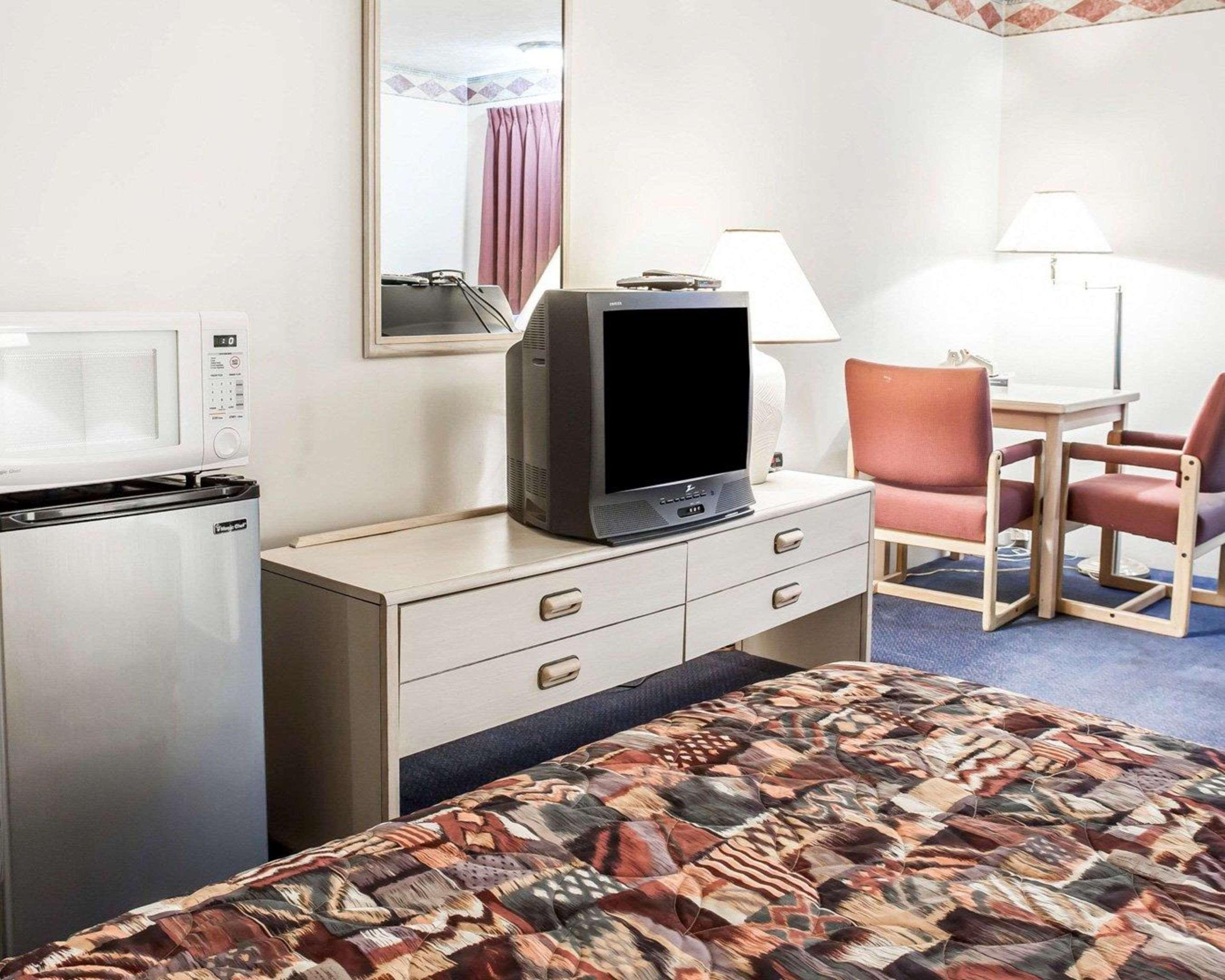 Rodeway Inn & Suites Spokane Exteriör bild