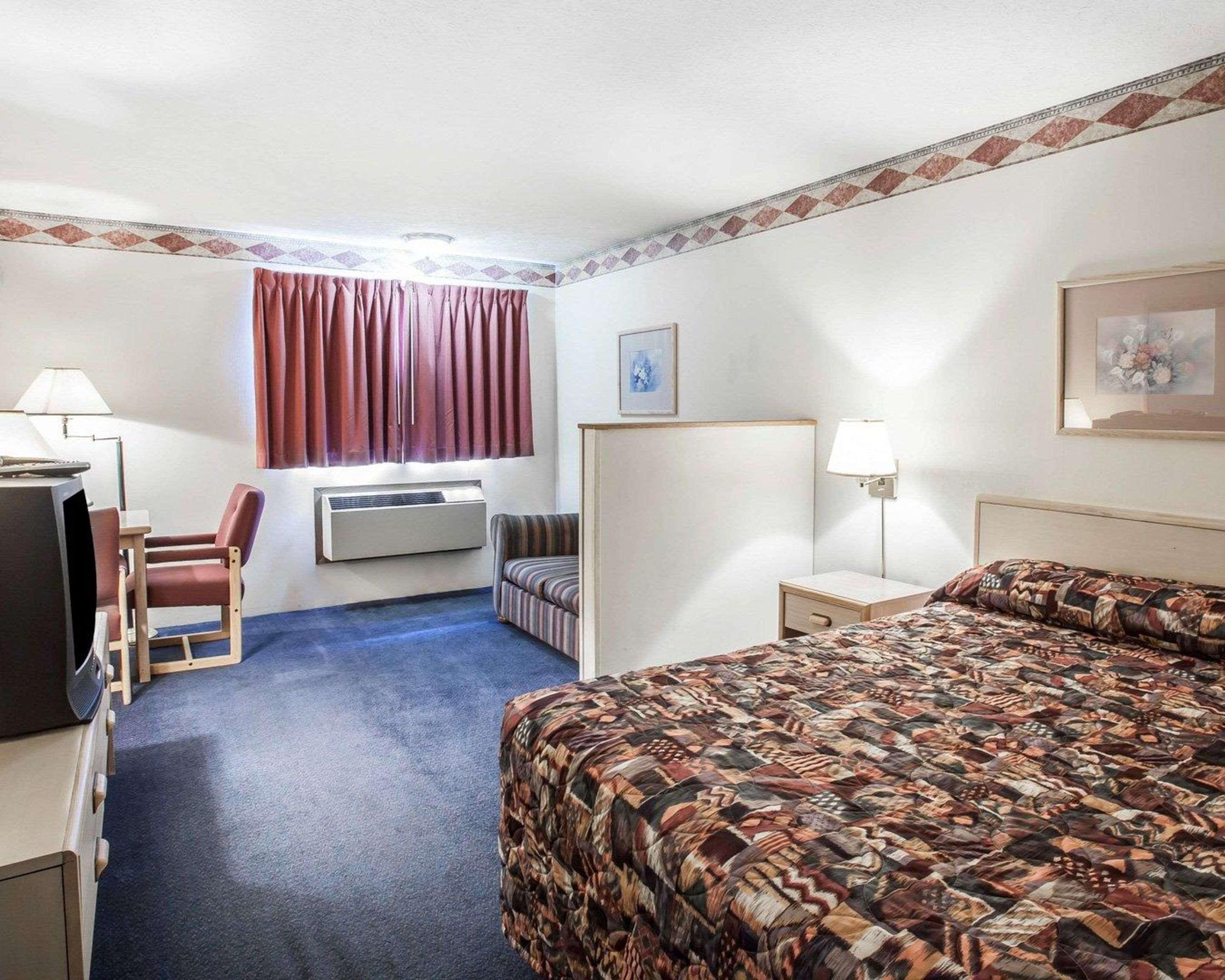 Rodeway Inn & Suites Spokane Exteriör bild