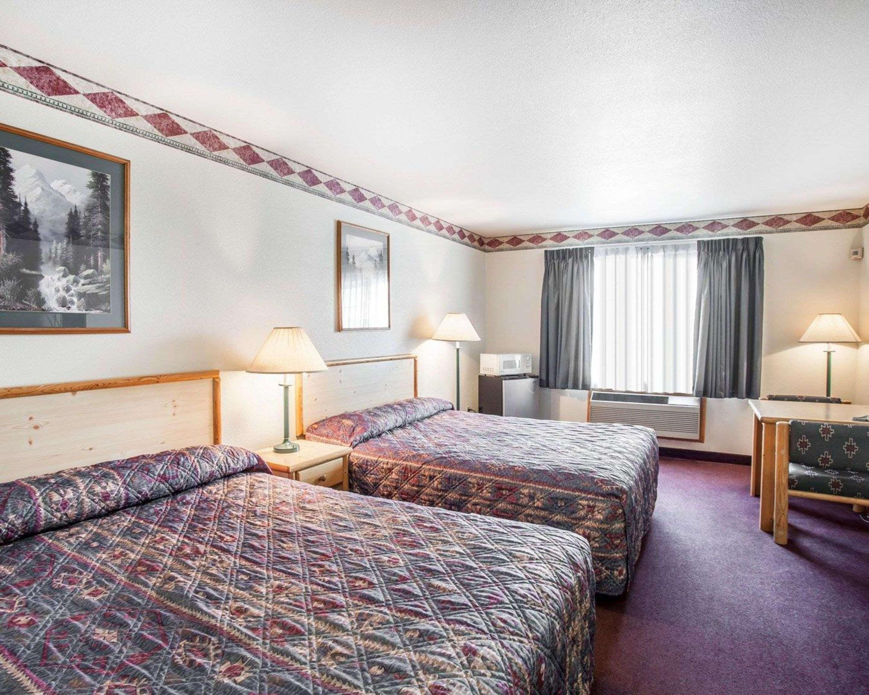 Rodeway Inn & Suites Spokane Exteriör bild