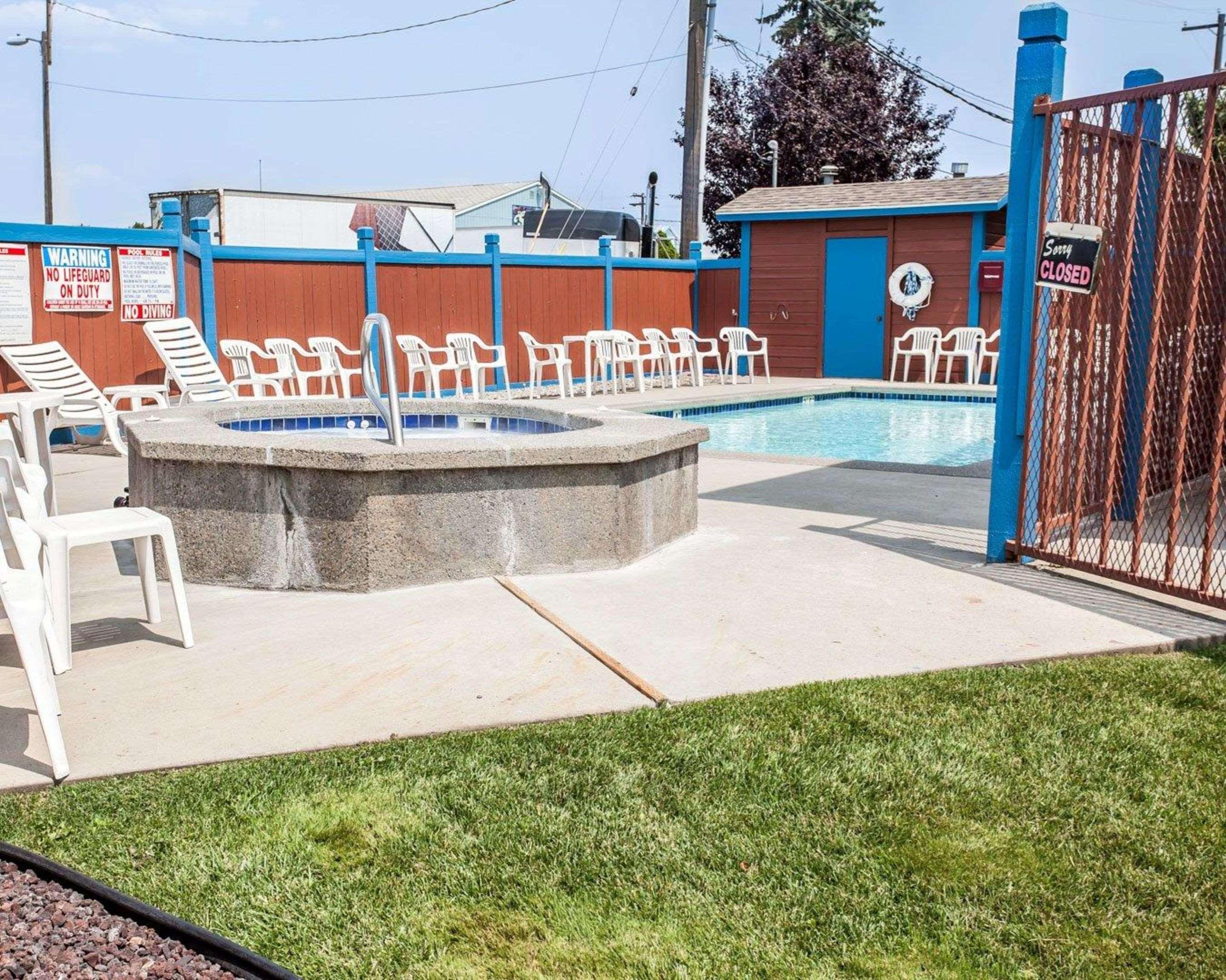 Rodeway Inn & Suites Spokane Exteriör bild