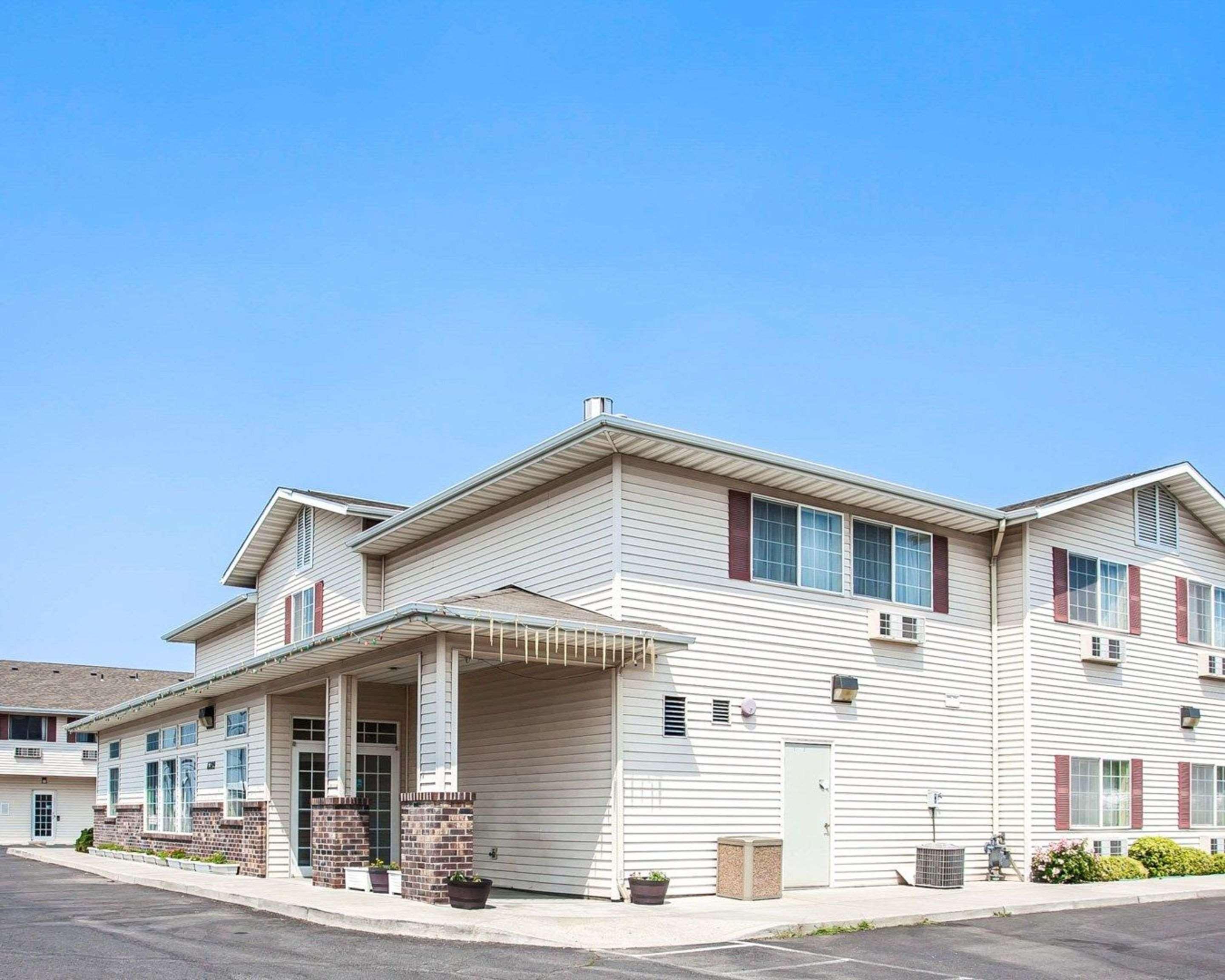 Rodeway Inn & Suites Spokane Exteriör bild