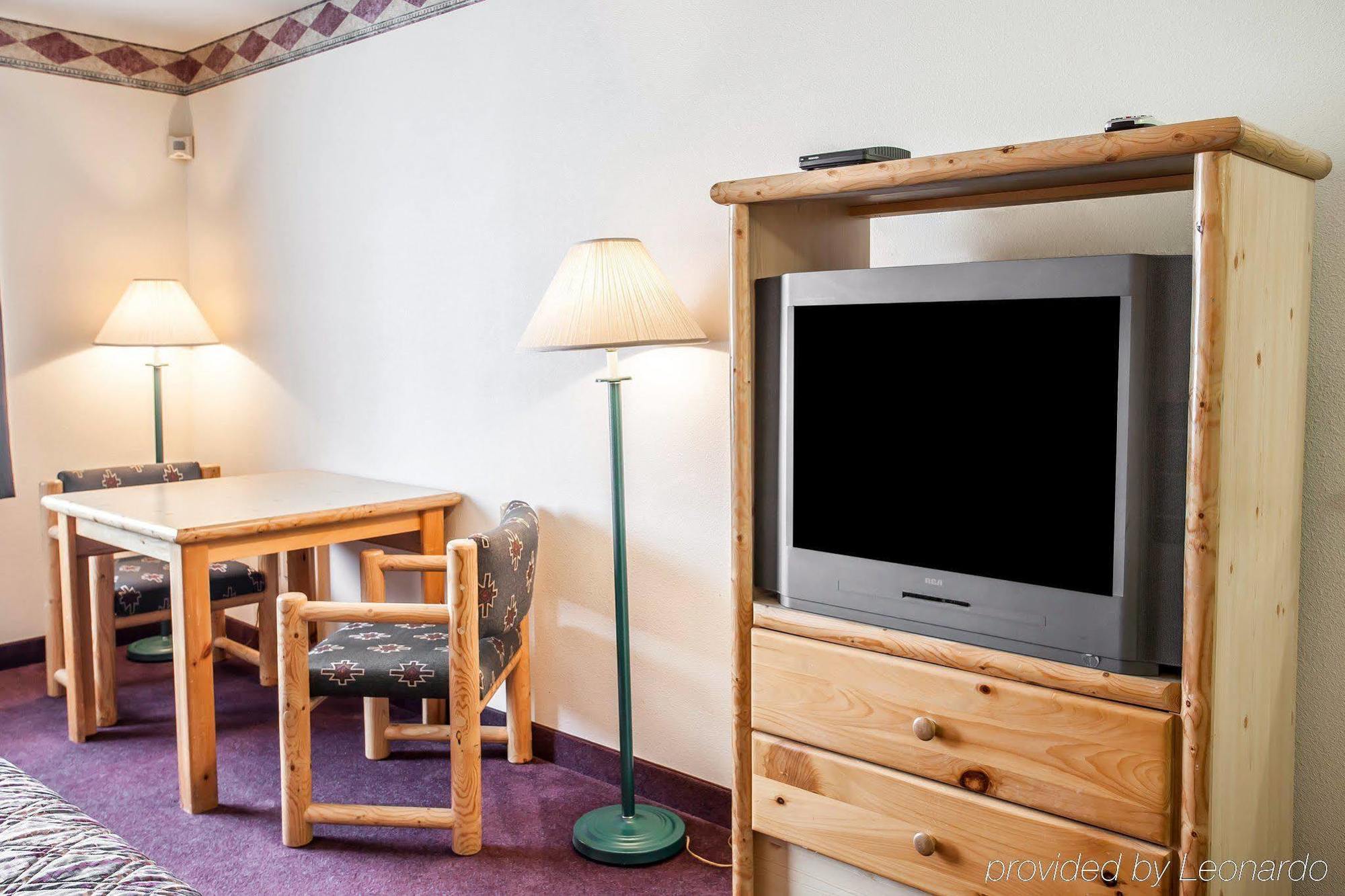 Rodeway Inn & Suites Spokane Exteriör bild